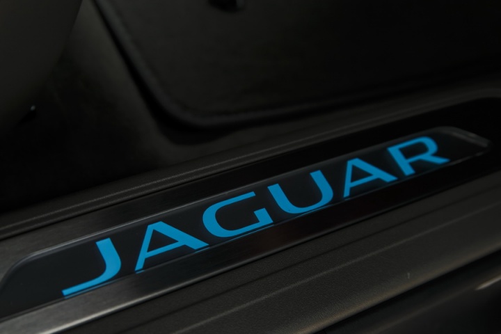 Jaguar XE 2.0d