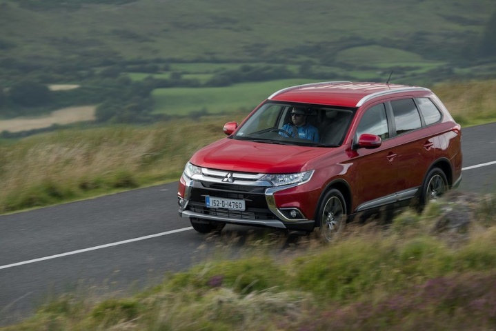 Mitsubishi Outlander Reviews Complete Car