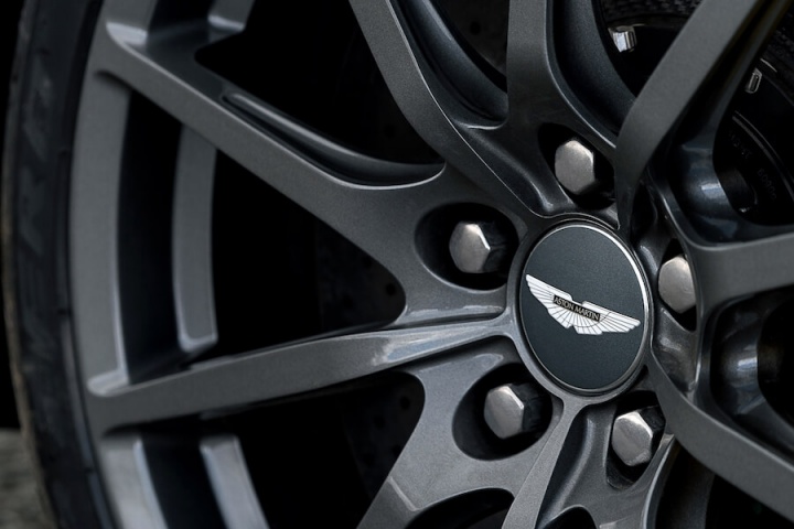 Aston Martin reveals new manual gearbox