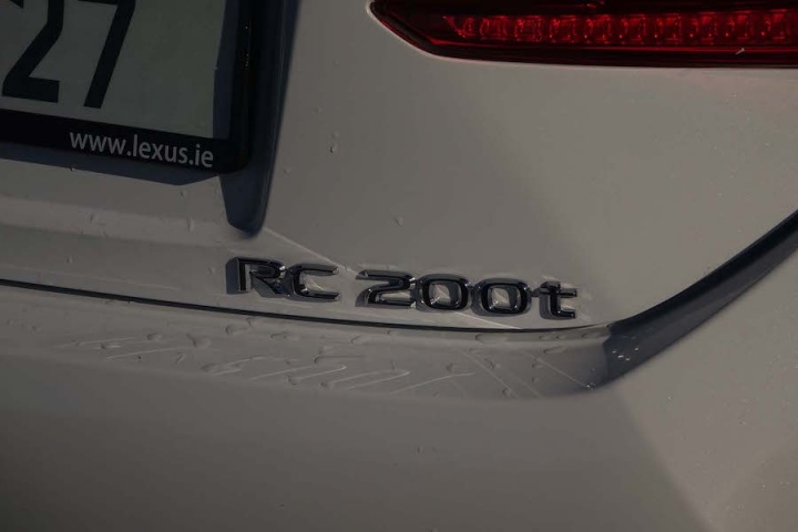 Lexus RC 200t