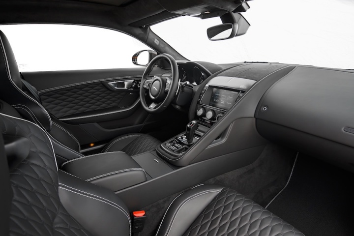 Jaguar F-Type SVR