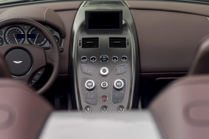 Vantage GT12 loses its head