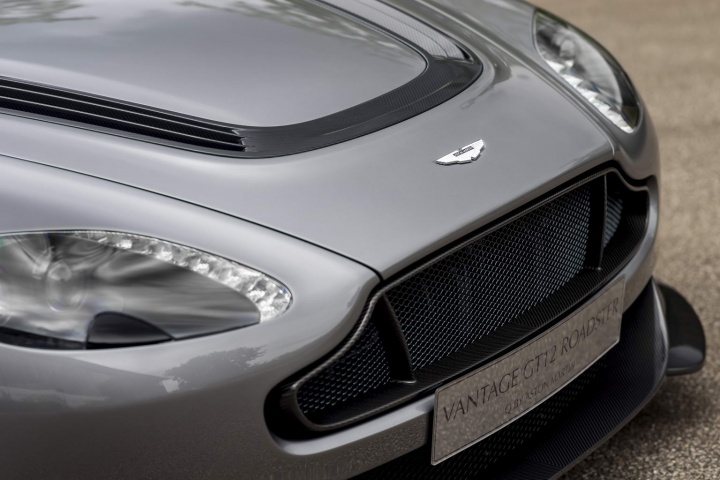 Vantage GT12 loses its head