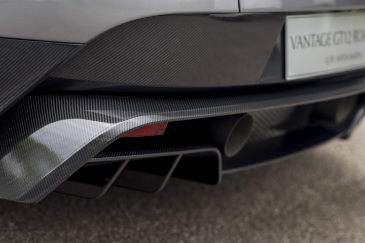 Vantage GT12 loses its head