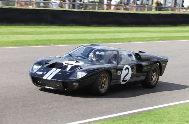 Ford dresses up GT in classic Le Mans colours