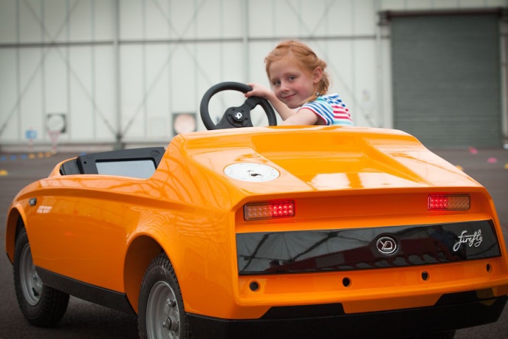 Firefly car for young drivers
