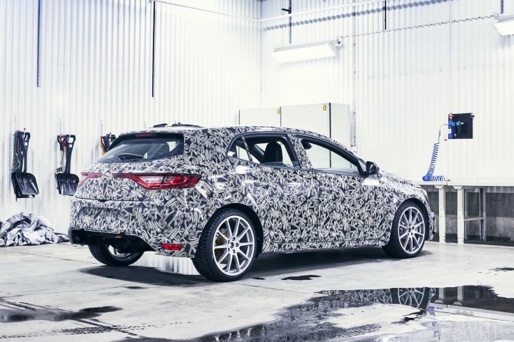 New Renault Sport Megane to get two chassis