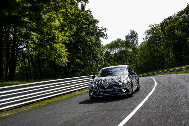 New Renault Sport Megane to get two chassis