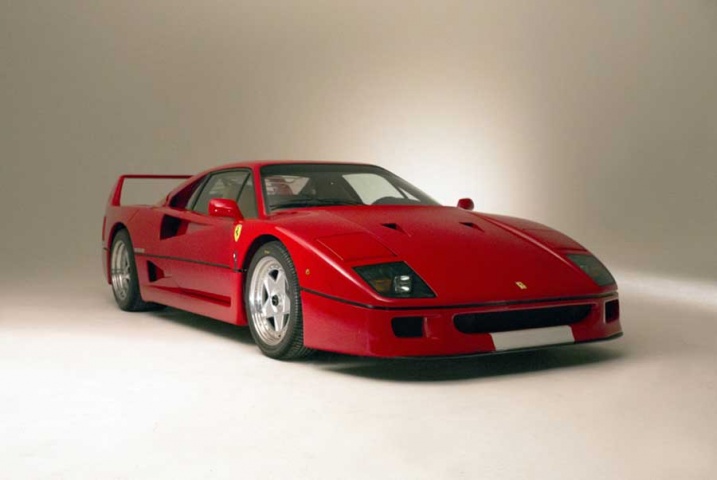 Ferrari F40: thirty years old, still the king
