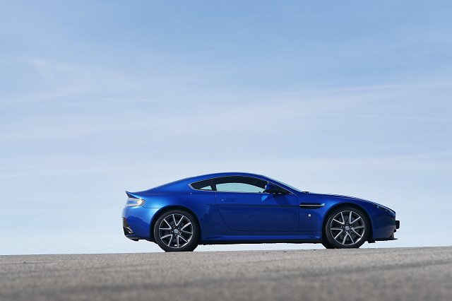 Aston Martin V8 Vantage S