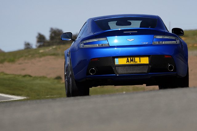 Aston Martin V8 Vantage S
