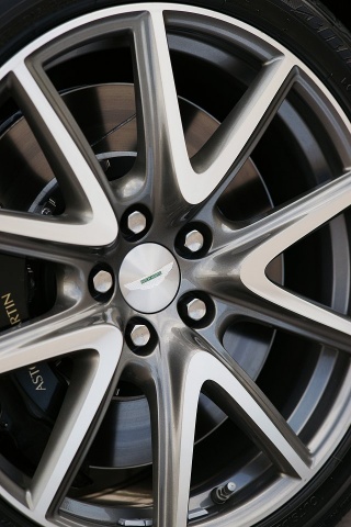 Aston Martin V8 Vantage S