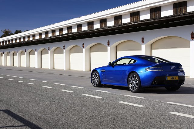 Aston Martin V8 Vantage S