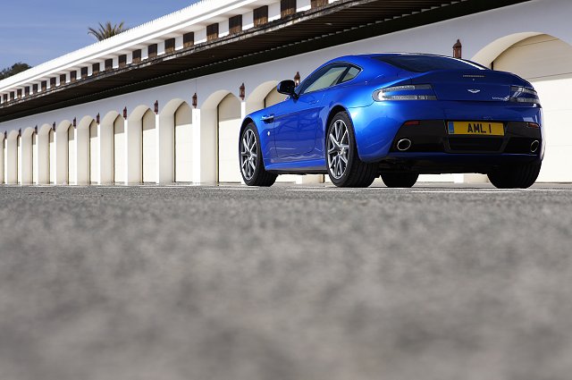 Aston Martin V8 Vantage S