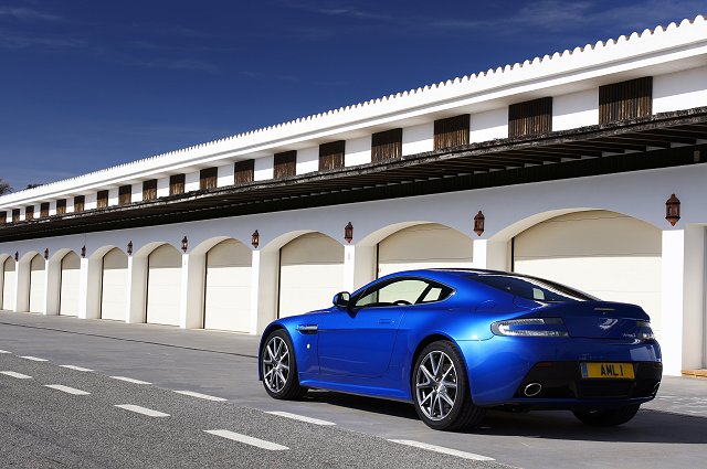 Aston Martin V8 Vantage S
