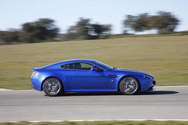 Aston Martin V8 Vantage S