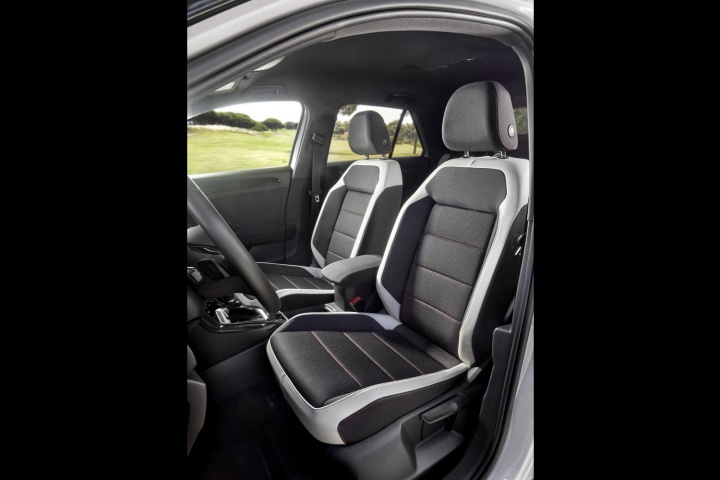 Volkswagen T-Roc 2.0 TDI 4Motion, Reviews