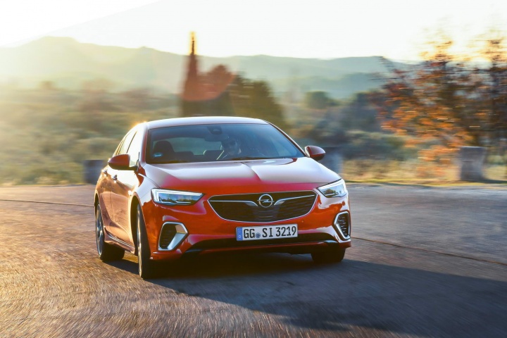 Opel Insignia Grand Sport GSi petrol