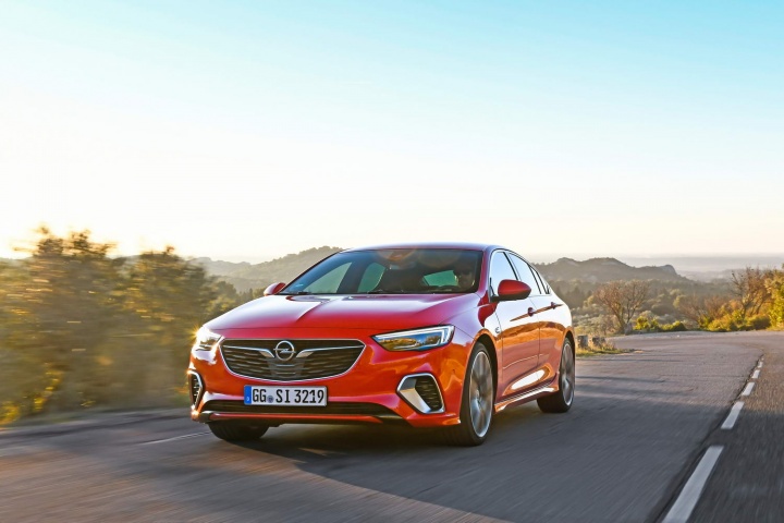 Opel Insignia Grand Sport GSi petrol
