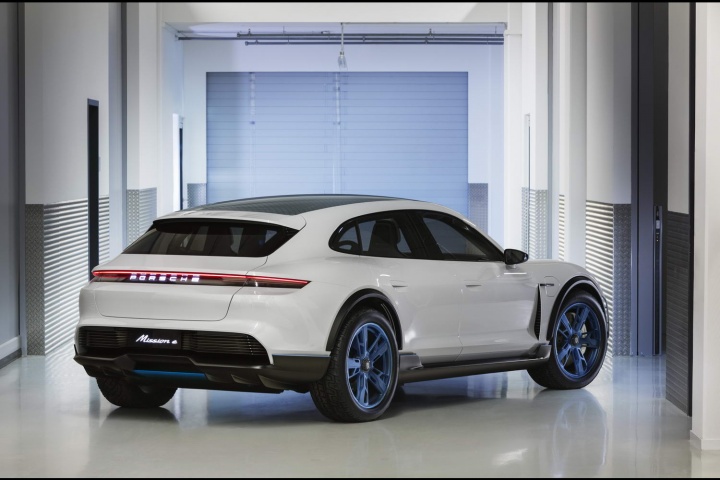 Porsche unveils Mission E Cross Turismo EV