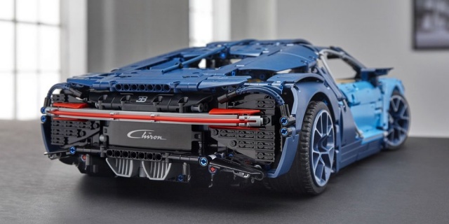 Lego announces awesome Bugatti Chiron kit