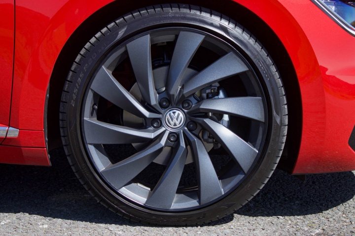 Volkswagen Arteon 2.0 TSI petrol 190