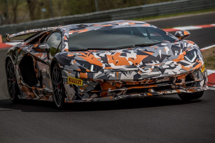 Lamborghini snatches Nürburgring record