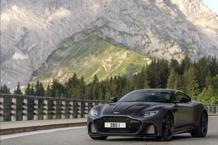Aston Martin DBS Superleggera Coupe