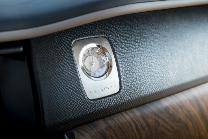 Rolls-Royce Cullinan SUV (2019)