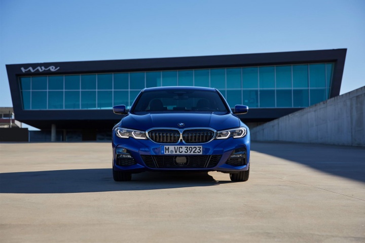 BMW 330i petrol M Sport (2019)