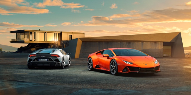 Lamborghini evolves Huracan into Evo