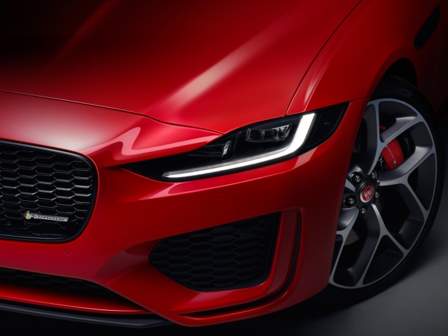 Jaguar XE saloon gets updated