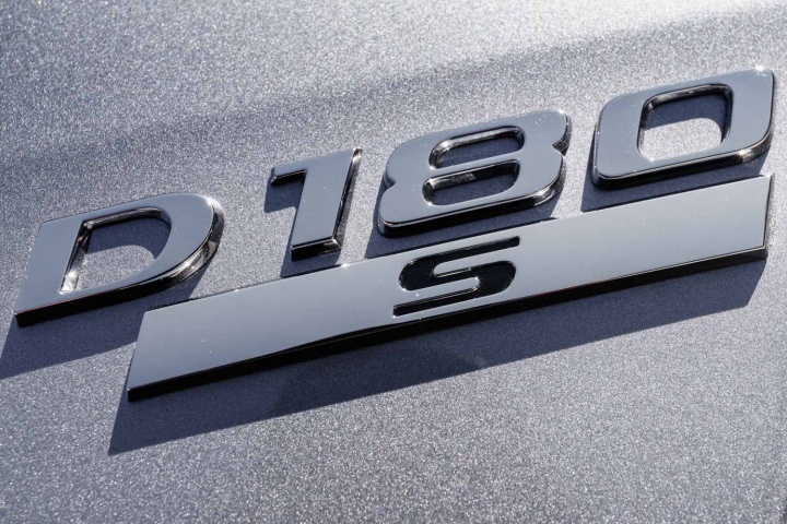 Jaguar XE D180 diesel (2019)