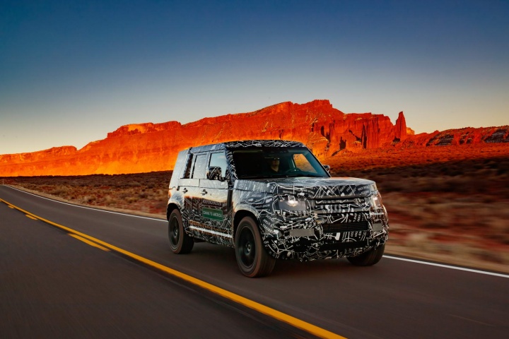Land Rover teases new Defender