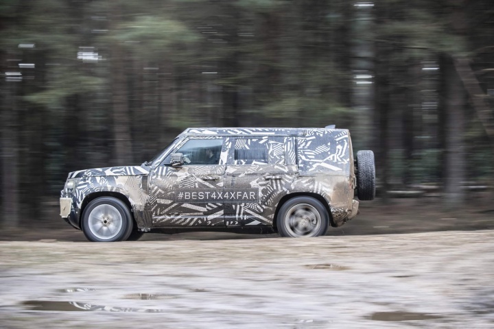 Land Rover teases new Defender