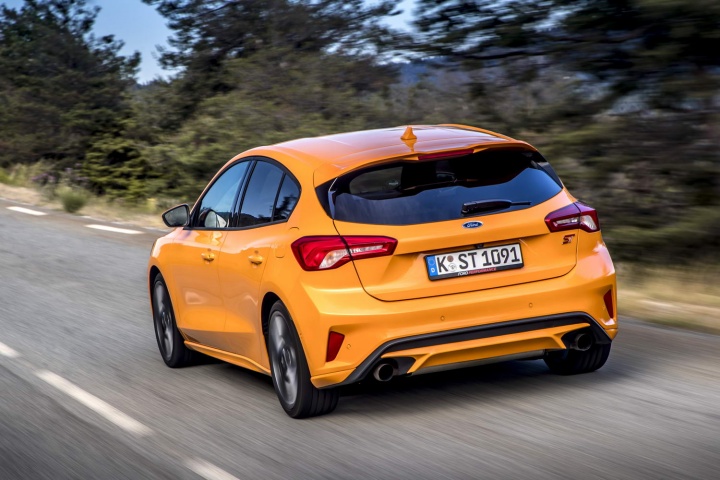 Ford Focus St Hatchback 2020 Reviews Complete Car