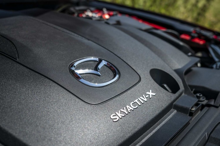 Mazda 3 SkyActiv-X (2020 pre-production)
