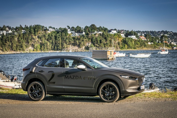 Mazda electric SUV (2020 prototype)