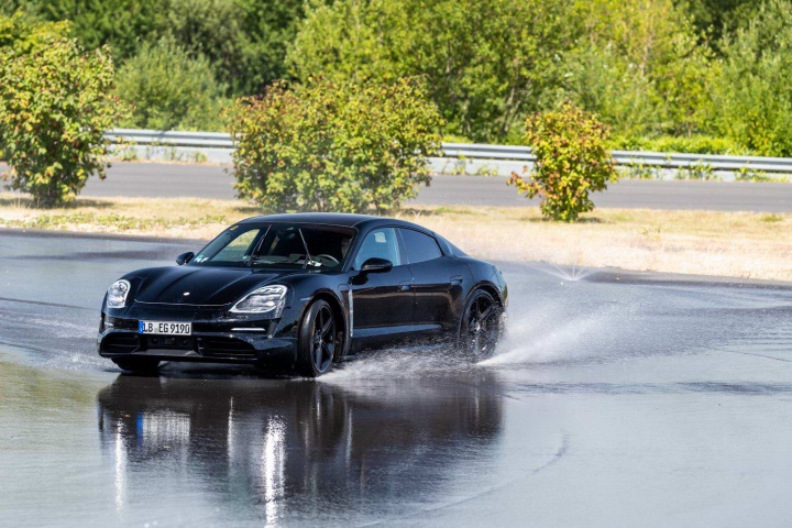 Porsche Taycan: full details and first impressions