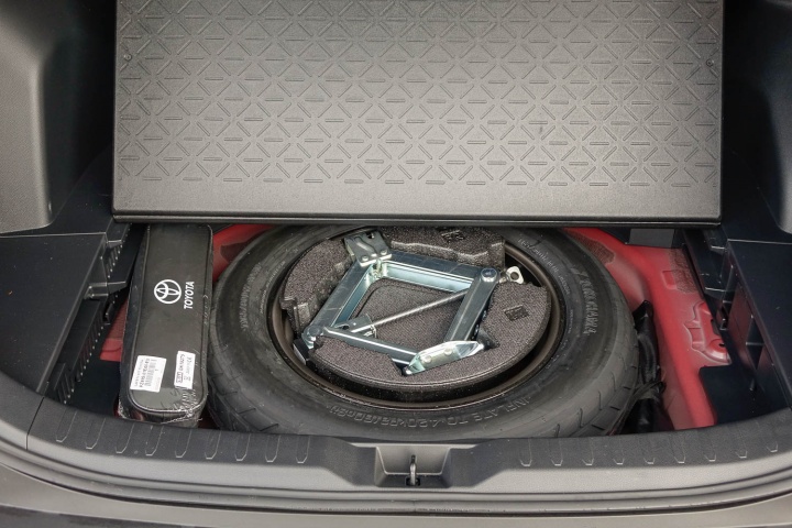 Toyota RAV4 Hybrid 2WD (2019)