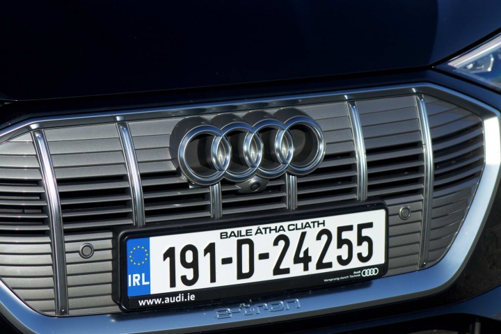 Audi e-tron 55 quattro SUV (2019)
