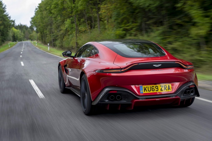 Aston Martin Vantage AMR manual (2020)