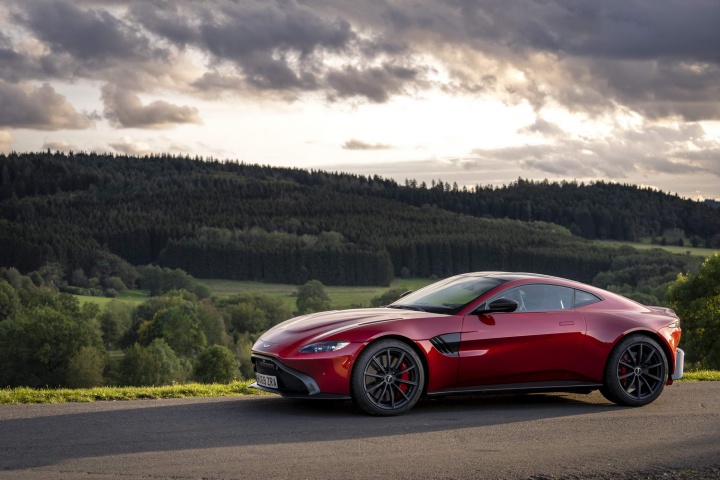 Aston Martin Vantage AMR manual (2020)