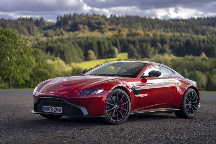 Aston Martin Vantage AMR manual (2020)
