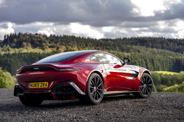 Aston Martin Vantage AMR manual (2020)