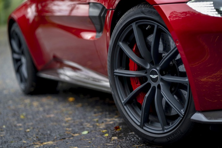 Aston Martin Vantage AMR manual (2020)