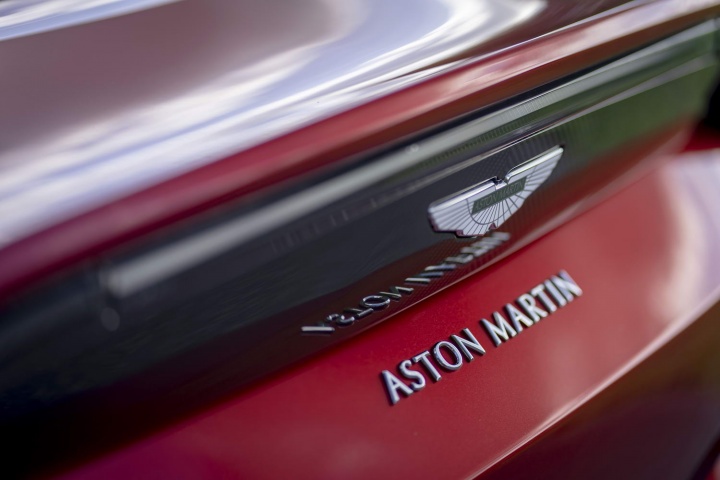 Aston Martin Vantage AMR manual (2020)