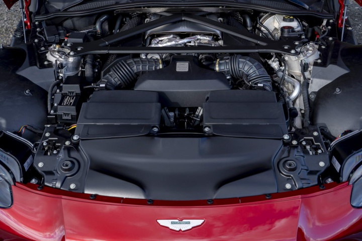Aston Martin Vantage AMR manual (2020)