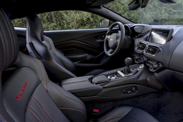 Aston Martin Vantage AMR manual (2020)