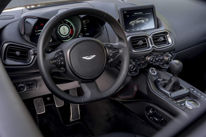 Aston Martin Vantage AMR manual (2020)